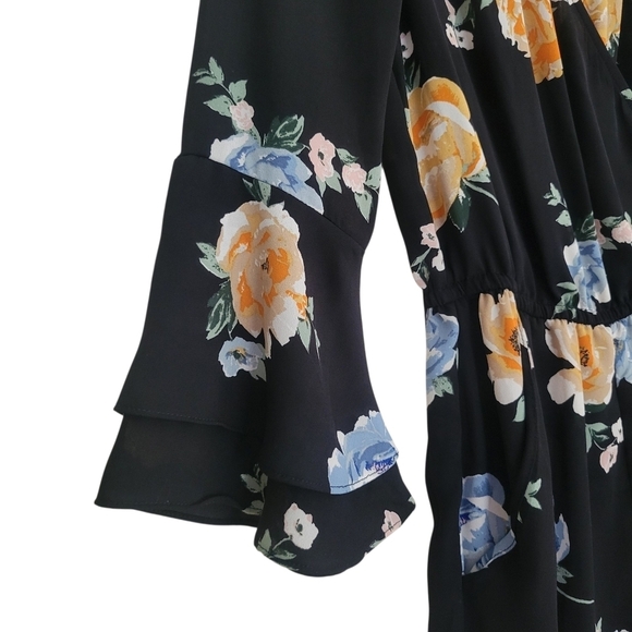 Divided Romper - Picture 4 of 7